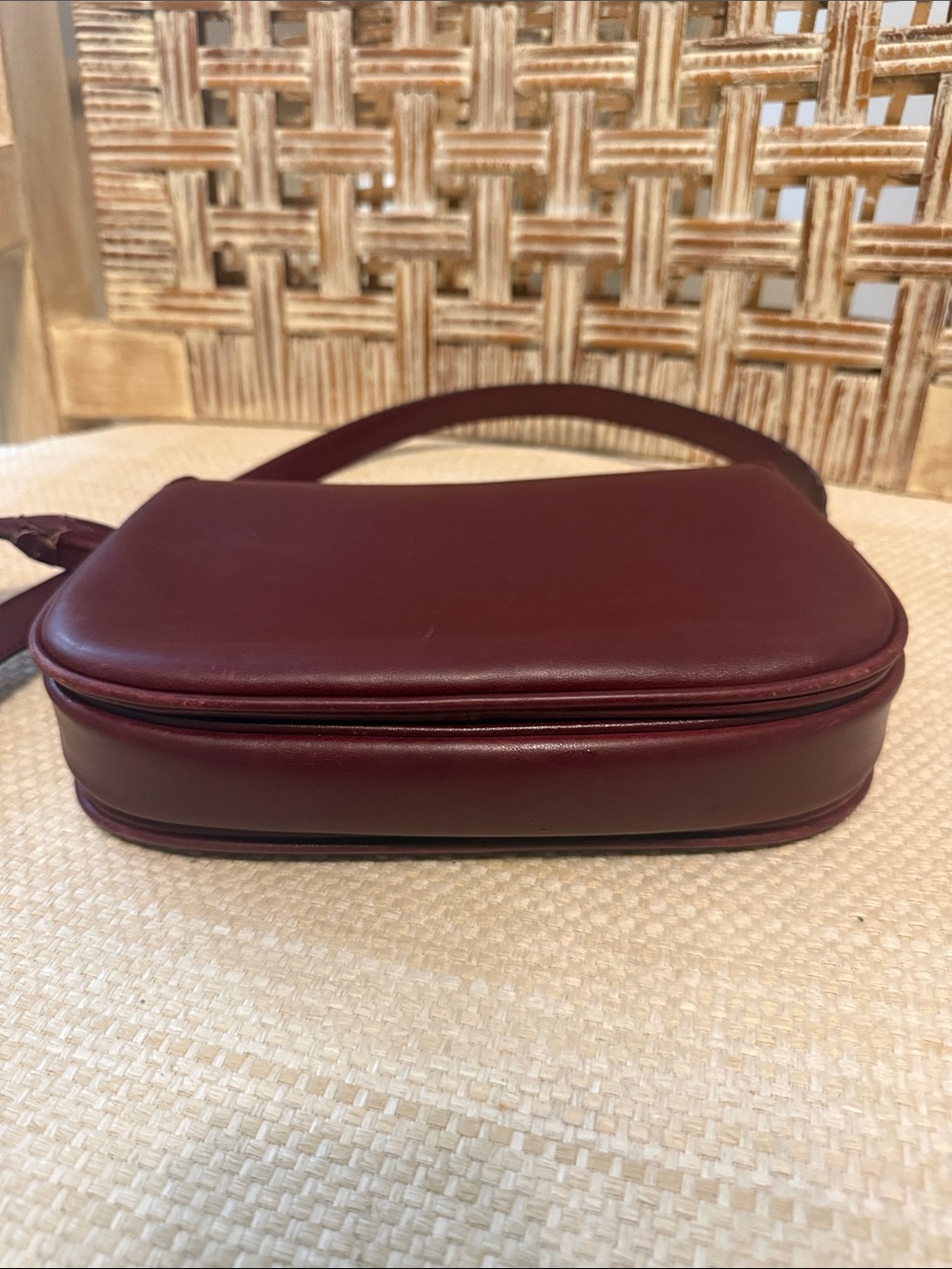 Gucci Burgundy Leather Shoulder Bag with Gold Hardware - Picture 5 of 9